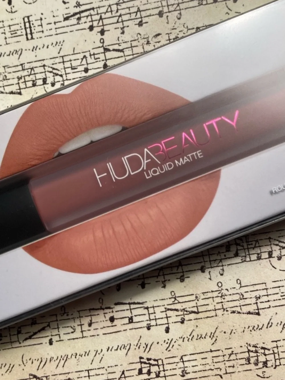 Huda Beauty Liquid Matte Lipstick in Bombshell